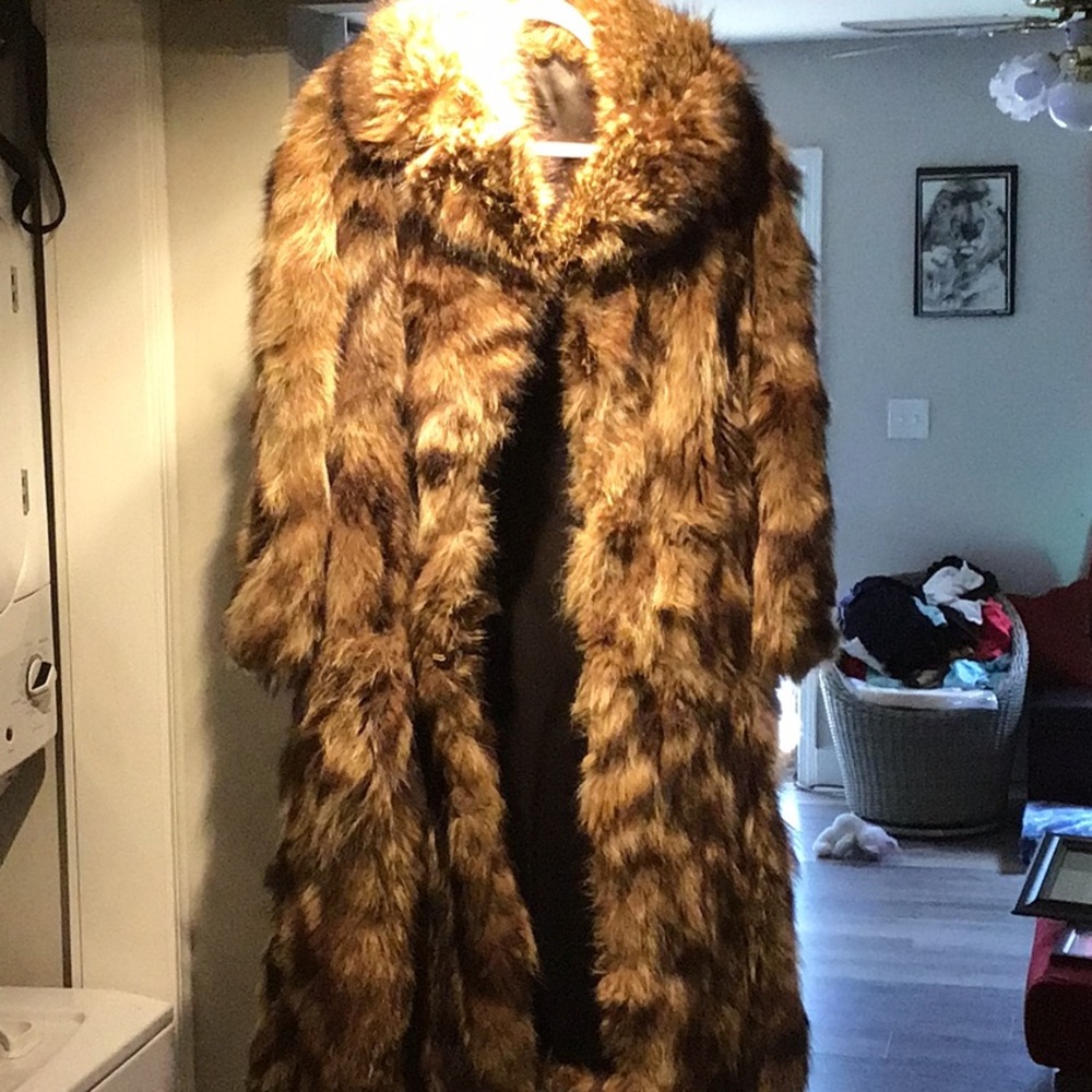 Coat - Picture 2 of 7